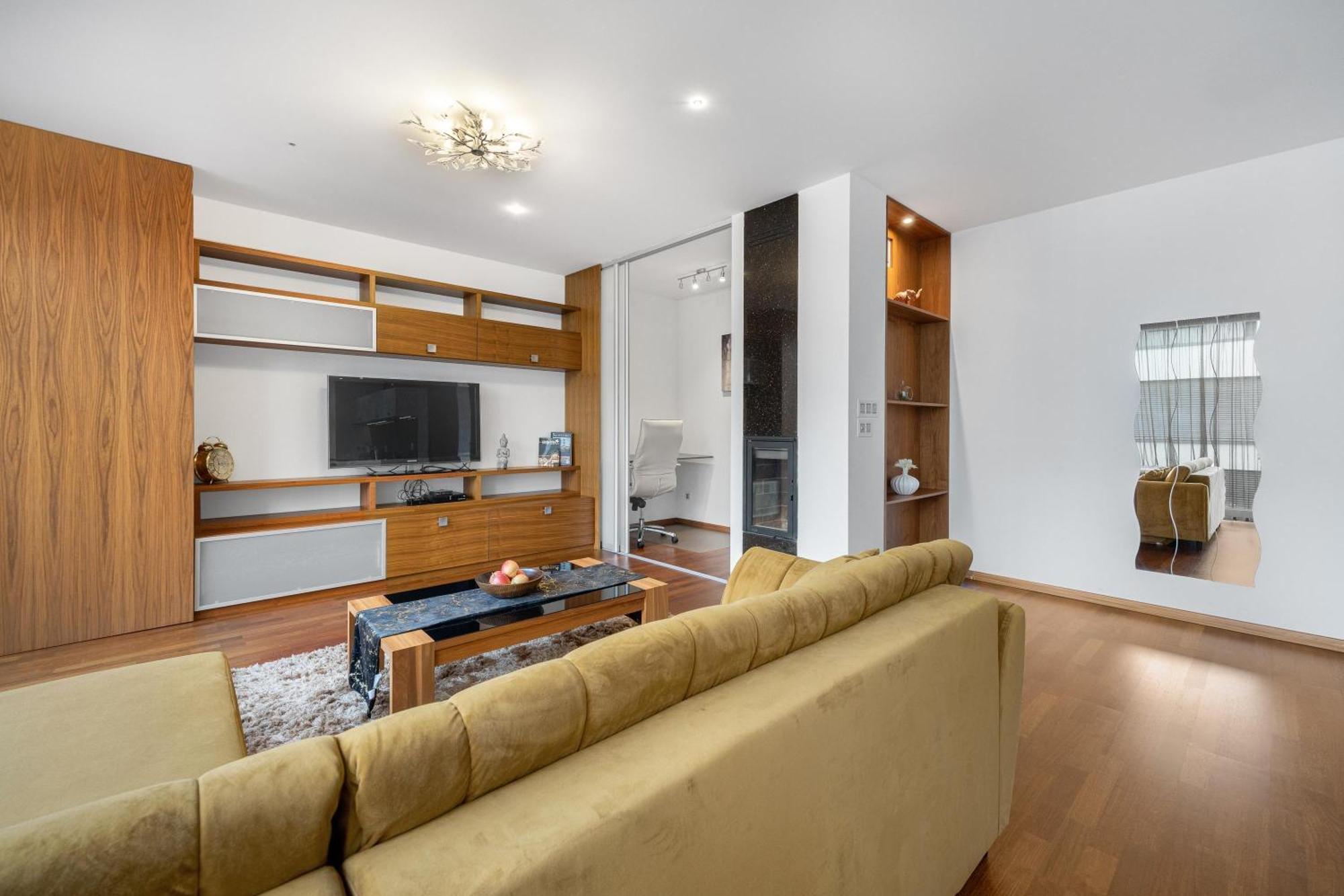 Revon Business Apartment 50 Dunajska Bratislava Exterior foto
